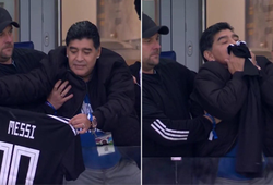 Khoảnh khắc World Cup 2018: Diego Maradona hôn thắm thiết áo của Lionel Messi