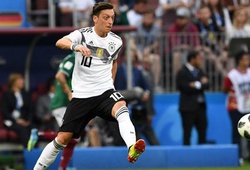 Ngã mũ thán phục những khoảnh khắc thiên tài của Mesut Ozil tại Bundesliga