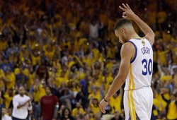 Những pha bóng ấn tượng nhất của Stephen Curry ở Game 1 và Game 2 NBA Finals 2017/18