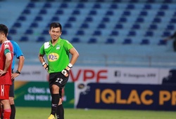 Kinh ngạc với 2 pha cản phá liên tiếp của thủ môn HAGL trên sân Quảng Nam FC