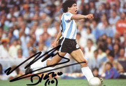 Khám phá chữ ký huyền thoại bóng đá Maradona