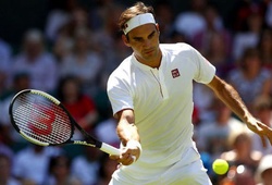 Roger Federer nổi cáu vì được hỏi về hợp đồng trang phục thi đấu siêu "khủng"
