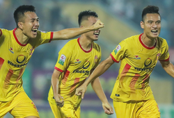 Cận cảnh cú sút "cháy lưới" Sông Lam Nghệ An của Vũ Thế Vương