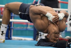 Tầm quan trọng của việc rèn cơ cổ trong MMA - Quyền Anh