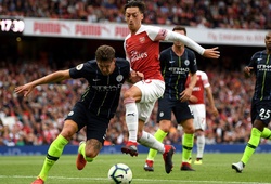 Unai Emery thất bại với “số 10” và Top 5 điểm nhấn thú vị từ trận Arsenal - Man City