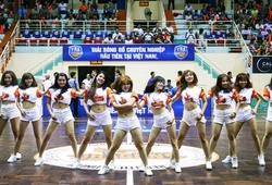 Màn trình diễn sôi động của các cheerleaders tại Game 33 VBA 2018: Danang Dragons - Hanoi Buffaloes