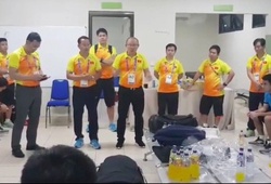 HLV Park Hang-seo nói gì với học trò trong phòng thay đồ sau trận thắng lịch sử của Olympic Việt Nam?
