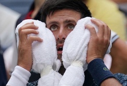 Djokovic suýt... nôn, Andy Murray uống 2 lít nước để chống nóng tại US Open 2018