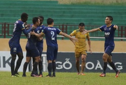 SLNA gục ngã trước FLC Thanh Hóa, xa dần giấc mơ Top 3 V.League 2018