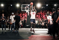 Đến Đức nghỉ hè, LeBron James được sao bóng rổ Đức tặng cả "rổ hành" mang về