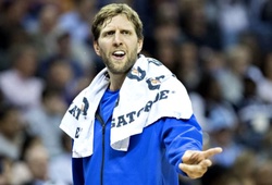 Huyền thoại Dallas Dirk Nowitzki tuyên bố tháo chỉ chân