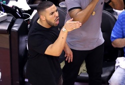 Sao âm nhạc Drake nổi đóa với cựu vô địch NBA khi Raptors thua