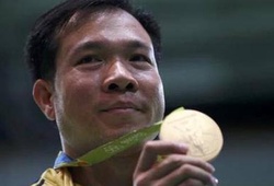 Cờ đỏ sao vàng bay cao, quốc ca Việt Nam ngân vang trên đỉnh Olympic