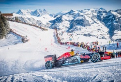 F1 “trượt tuyết” trên dãy Alps