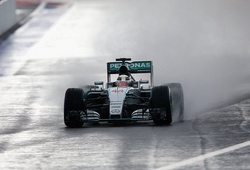 Mercedes vắng mặt trong buổi chạy thử đầu mùa giải
