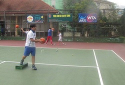 Những bài khởi động cơ bản cho người mới tập chơi Tennis (bài 2)