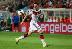 Oezil nhận giải Cầu thủ Đức ở nước ngoài hay nhất năm 2015