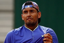 Roland Garros bội thu vì các tay vợt... chịu khó đập vợt