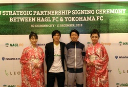 Tuấn Anh bảnh bao dự lễ ký hợp đồng với Yokohama FC