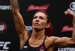 Cris Cyborg phải cắt 4,5 kg trọng lượng cơ thể trong vòng 24 giờ