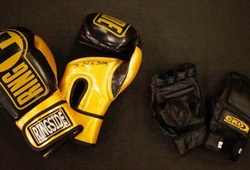 Găng Boxing vs. găng MMA: Găng nào gây sát thương lớn hơn?