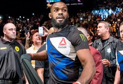 Jon Jones tỏ ý sẵn sàng đấu với nhà ĐKVĐ hạng nặng Stipe Miocic