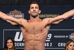 Luke Rockhold sẽ đối đầu 'Jacare' Souza tại UFC FN Melbourne