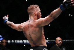 Conor McGregor không còn đai Featherweight: Lạ, vô lý và mất giá