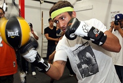 Vasyl Lomachenko tập cùng Dillashaw, muốn giúp McGregor học boxing