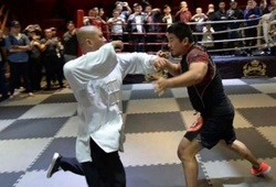 Võ sĩ MMA Trung Quốc hạ cao thủ Thái Cực trong 10 giây