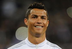 Chụp một bức ảnh, Ronaldo đút túi triệu đô