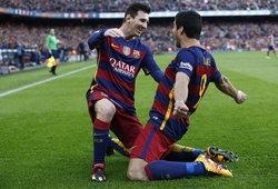 Gijon 1-3 Barca: Messi cán mốc 300 bàn