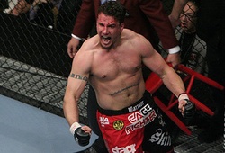 UFC Fight Night 85: Frank Mir tính hạ Mark Hunt bằng địa chiến