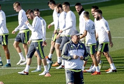 Vấn đề của Rafa Benitez: Phòng thay đồ bất trị