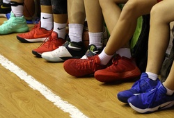 Cận cảnh đôi giày trên chân các tuyển thủ bóng rổ nữ Việt Nam