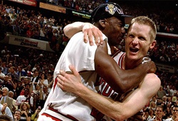 Cú ném định mệnh của Steve Kerr hay bí mật của Michael Jordan