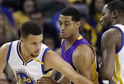 NBA muộn ngày 24/11: Lakers lọt bẫy, Warriors thắng đậm nhất mùa 