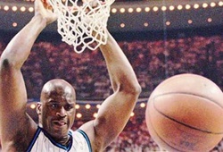 Shaquille O’Neal: Kẻ hủy diệt bảng rổ và 3 lần bật khóc (Kỳ 1)