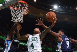 Đặc trưng của Boston: Hiệp 4 thăng hoa và trò búa, kéo, bao