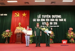 Bộ Quốc phòng vinh danh và thưởng Hoàng Xuân Vinh 50 triệu đồng