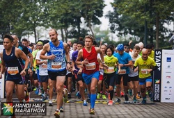 Cao Ngọc Hà vô địch 10km "Chạy vì gấu" Hanoi Half Marathon 2017