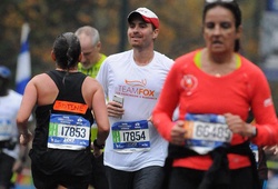 Chuyện lạ: Chạy marathon giật lùi để đánh lừa trí não