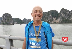 Gặp kỷ lục gia chạy 824 giải marathon Antonio Grotto ở Hạ Long