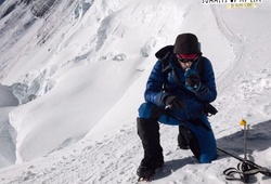 Kỷ lục không tưởng: Chinh phục đỉnh Everest sau 26 giờ không dùng bình oxy và dây thừng