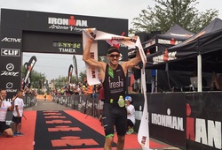 Lionel Sanders lập KLTG mới ba môn phối hợp ở IRONMAN Arizona