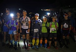 Theo chân các VĐV Việt Nam chạy 100km giải vượt núi Sapa VMM 2016