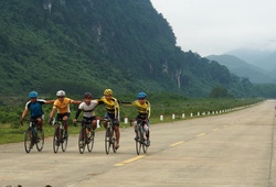 "Thanh niên" U50 chia sẻ bí quyết đạp xe xuyên Việt chỉ trong 10 ngày