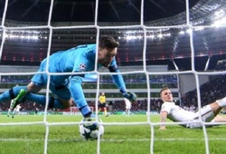 Lloris lên “thần” trong ngày Tottenham bị loại khỏi Champions League