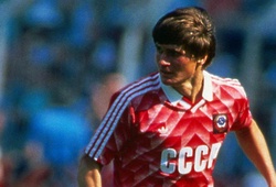 Video 50 bàn đẹp nhất lịch sử World Cup: Vasyl Rats nã đại bác