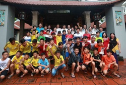 Cảm động trước tình cảm của người dân Phú Đô dành cho các đội U13